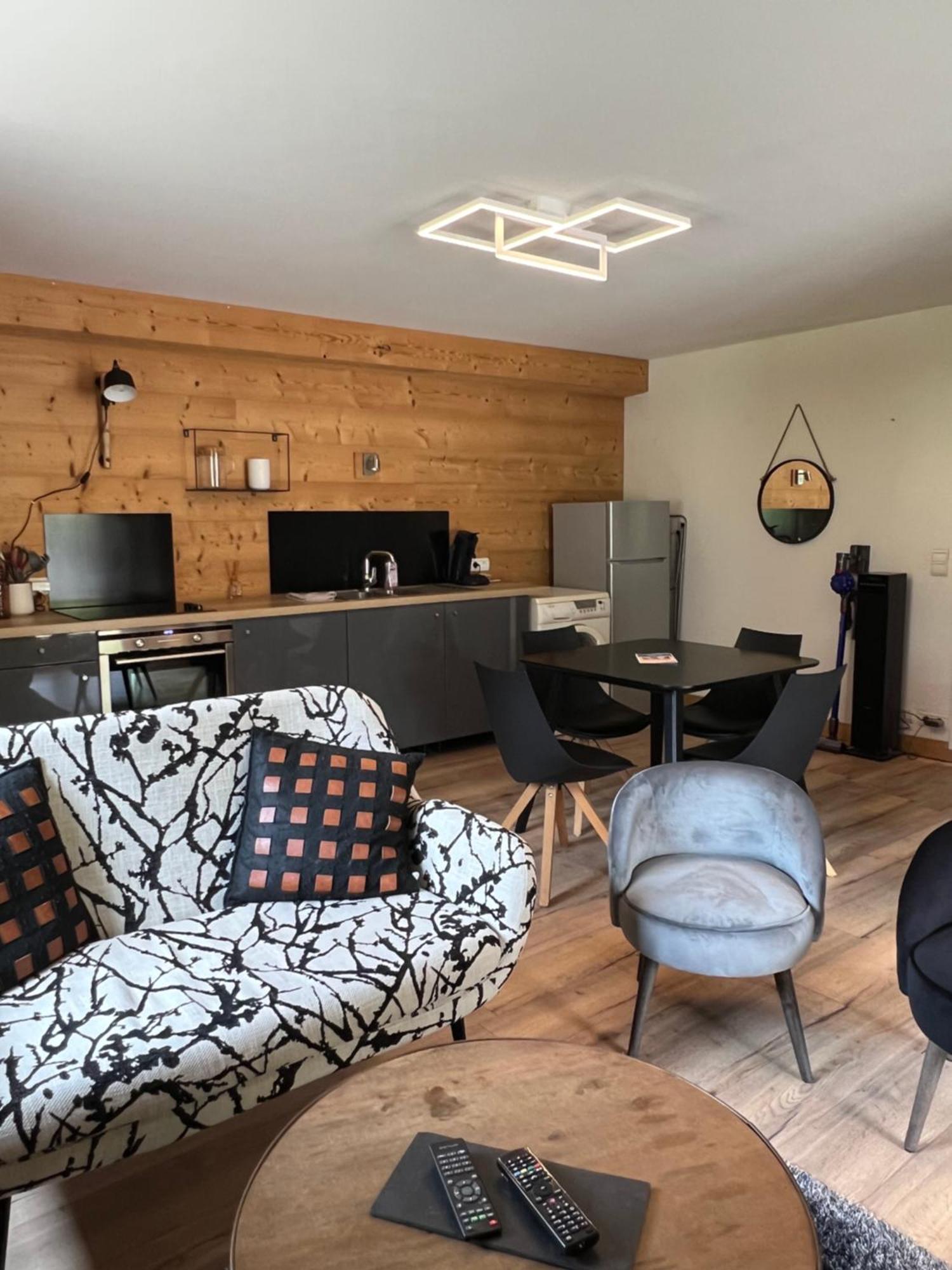 Neuf Chalet 4P Le Suet Jacuzzi Privatif Entremont ภายนอก รูปภาพ
